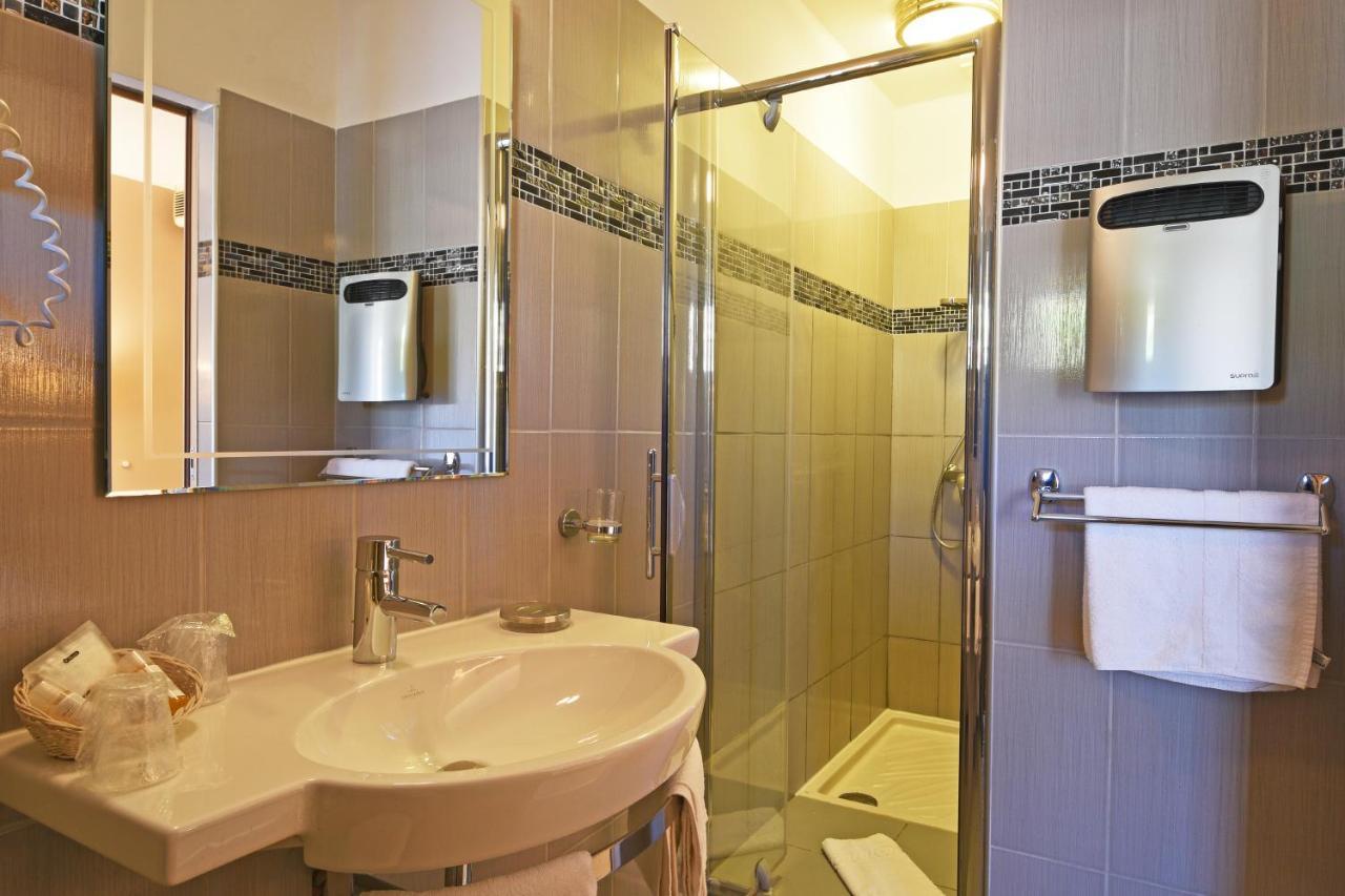 Hotel Tettola Saint-Florent  Bagian luar foto