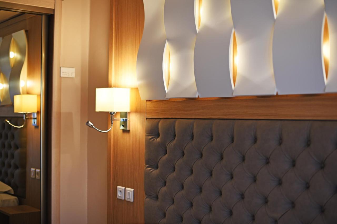 Hotel Tettola Saint-Florent  Bagian luar foto