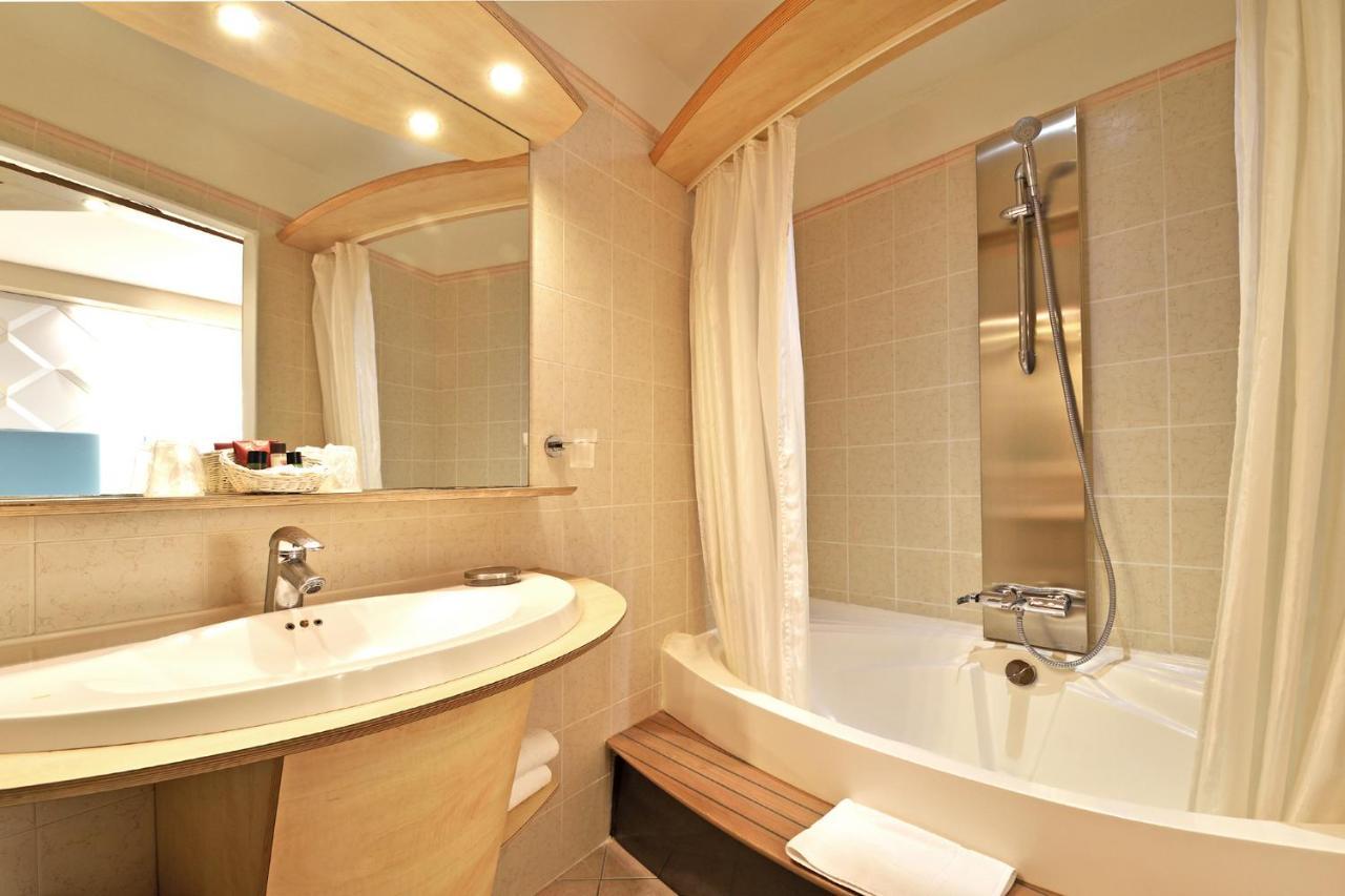 Hotel Tettola Saint-Florent  Bagian luar foto