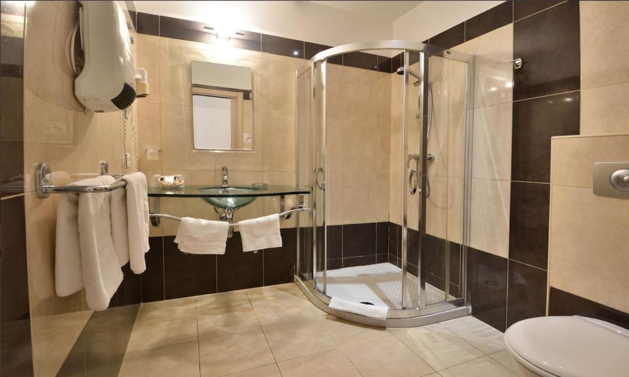 Hotel Tettola Saint-Florent  Bagian luar foto