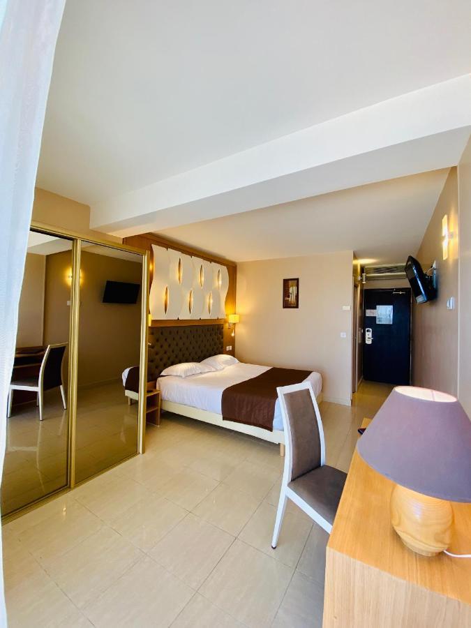 Hotel Tettola Saint-Florent  Bagian luar foto