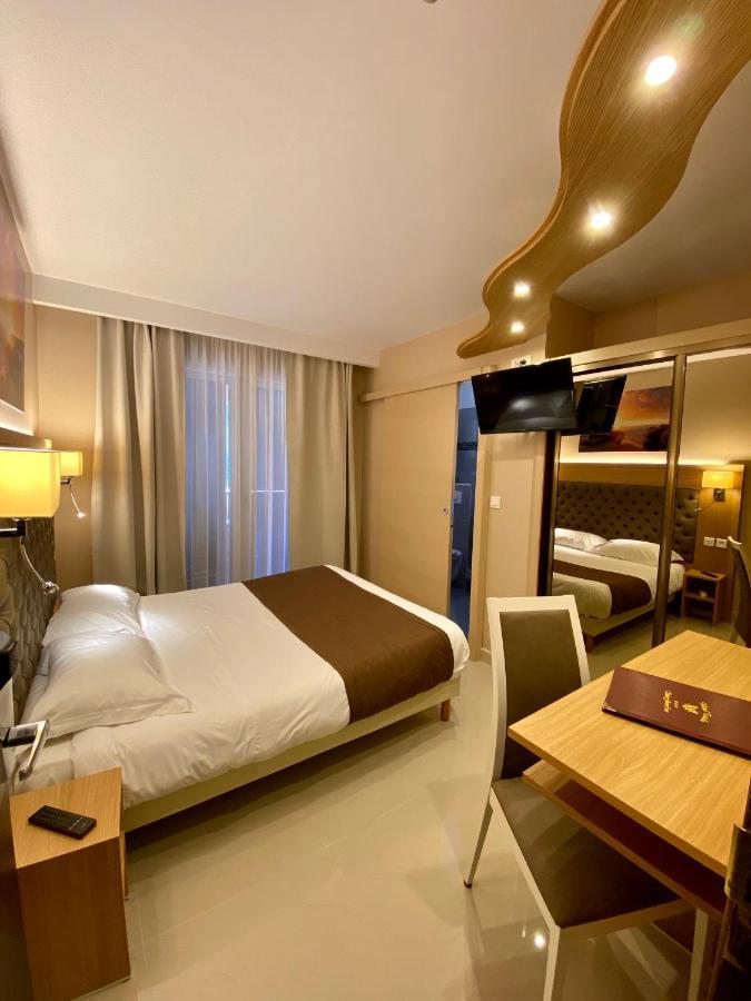 Hotel Tettola Saint-Florent  Bagian luar foto